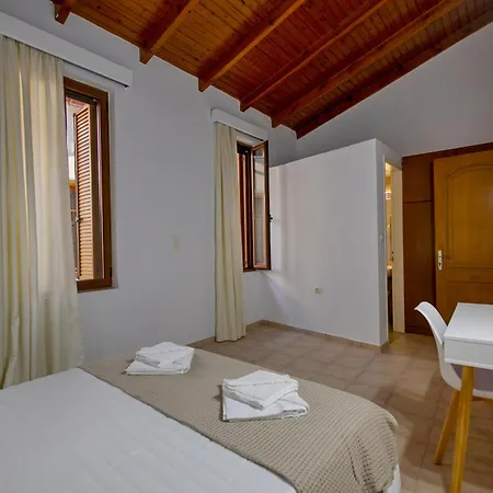 Dianna Rethymno (Crete)