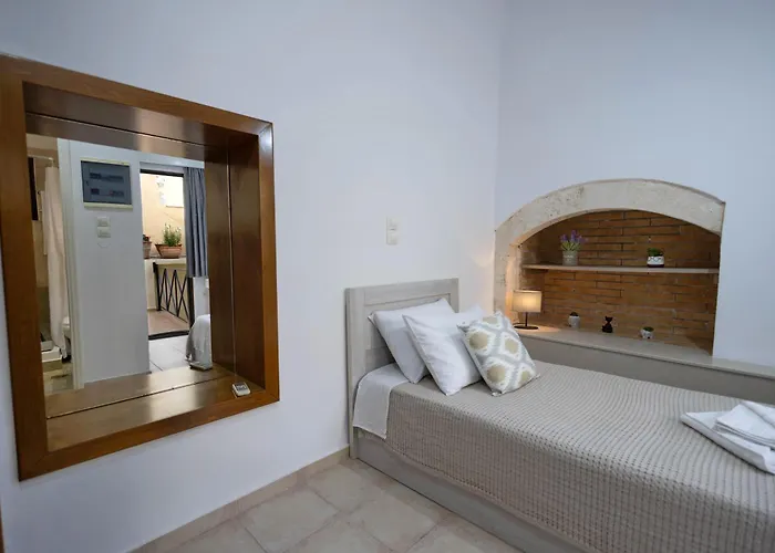 Dianna Rethymno (Crete)